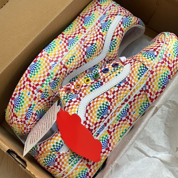 Vans LGBTQ love is love rainbow sneakers shoes lace up skater - Picture 11 of 12